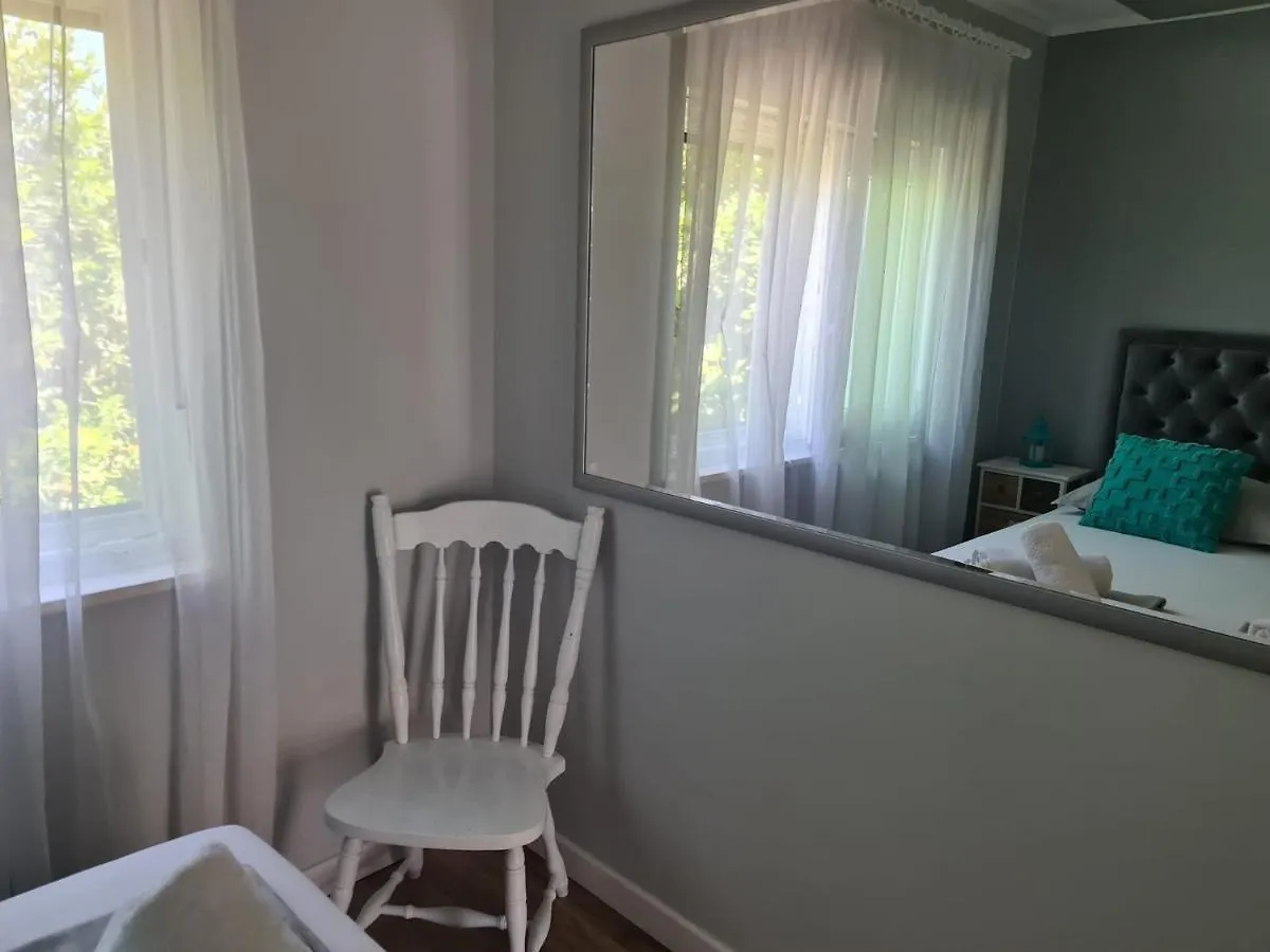 Villa Nevenka トロギール アパート
